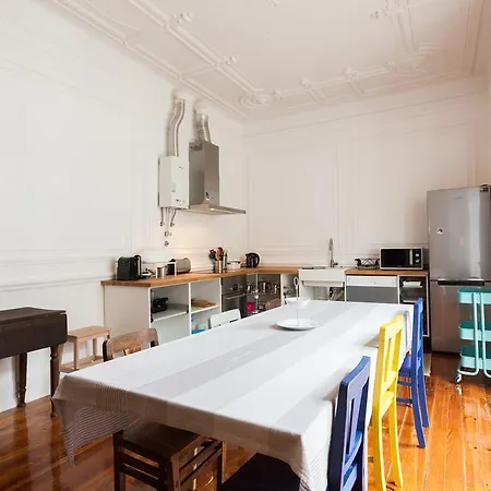 Flh Marques Spacious Flat