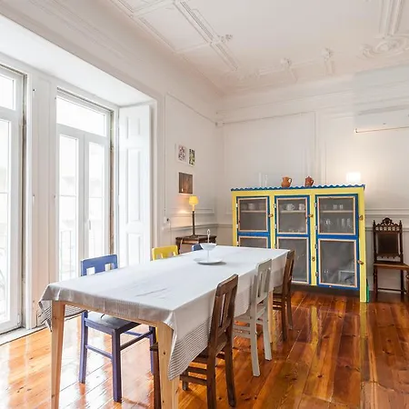 Flh Marques Spacious Flat *